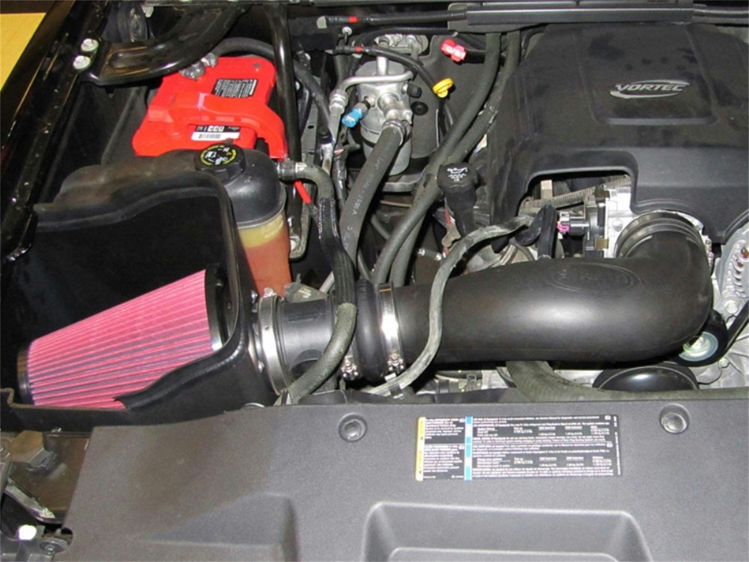 AIRAID AIR-201-335 Performance Air Intake System AIRAID AIR-201-335 Performance Air Intake System